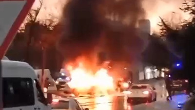 Ağaca çarpan otomobil alev aldı: Sürücüsü hayatını kaybetti