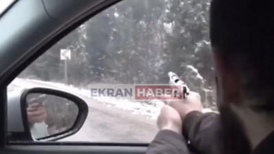 Milli servete düşman maganda! Tabelaları kurşunlayıp bir de gurur duydu