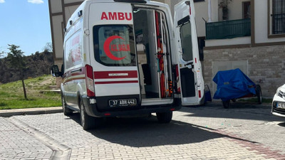 Seyyar sandık ekibi asansöre bindiği gibi aşağı düştü