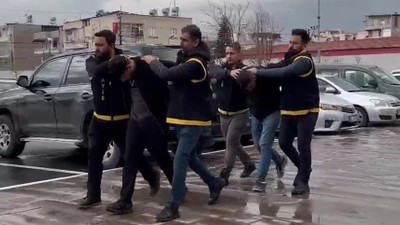 Yanlarına çağırıp silahla rehin aldılar: 200 bin TL gasp ettiler!