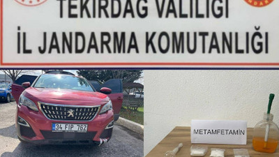 ‘Dur’ ihtarına uymadı! Kaçan araçtan çıkanlar jandarma ekiplerini şaşırttı