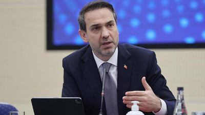 Bakan Bayraktar: LNG anlaşması için Exxon Mobil ile görüşülüyor