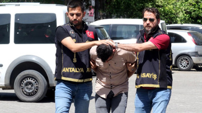 Babasının tartıştığı kişiyi minibüsle ezdi