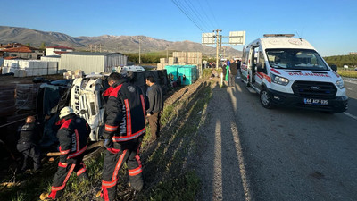 Malatya’da yolcu otobüsü devrildi: Çok sayıda yaralı var