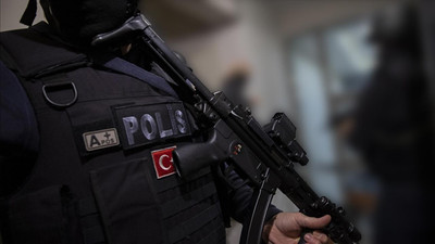 İstanbul'da suçüstü! İş insanlarını dolandıranların arasında polis memurları da var