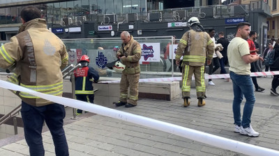 Taksim metrosunda korkutan anlar: Raylara atladı
