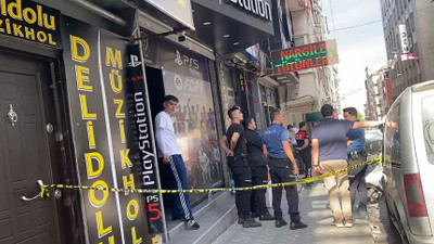 İstanbul'da bir iş yerine uzun namlulu silahlarla saldırdılar! 18 yaşında bir genç hayatını kaybetti