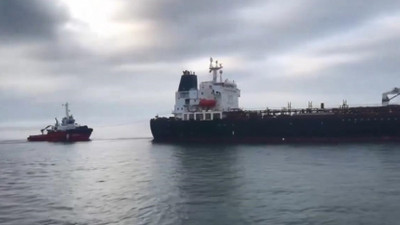 Petrol yüklü tanker Haydarpaşa açıklarında arıza yaptı