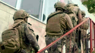 İzmir'de FETÖ/PDY operasyonu: 7 polis gözaltına alındı!