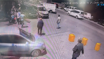 Motosikletli aracın arka camından içeri girdi