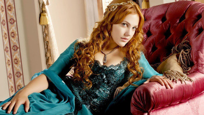 Meryem Uzerli Cannes'te film festivaline katıldı