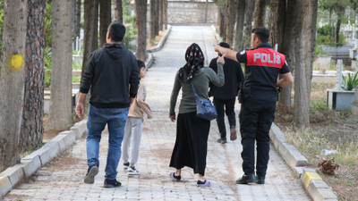 Mezarlıktaki bebek ağlama sesi duydu! Polisler harekete geçti sonuç şoke etti