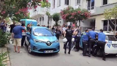 Büyükada'da minibüslere karşı çıktılar: 9 gözaltı