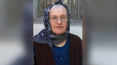 Yılanın üzerine bastı öldü!