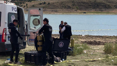 Serinlemek için baraja giren 3 kişi boğularak can verdi