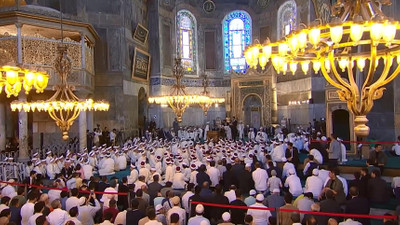 Cumhurbaşkanı Erdoğan, Ayasofya Camii'nde hafızlık öğrencilerinin icazet törenine katıldı