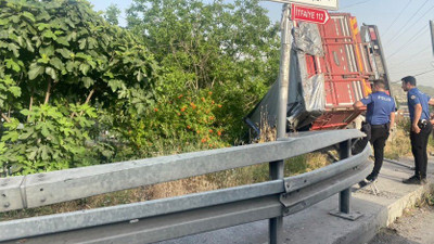 Freni tutmayan kamyon yayayı eziyordu!