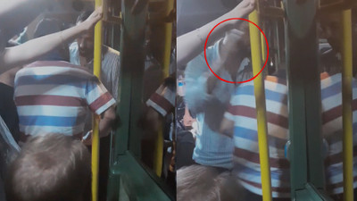 Minibüste kapı kavgası: Sürücü yolcuyu dışarı attı!