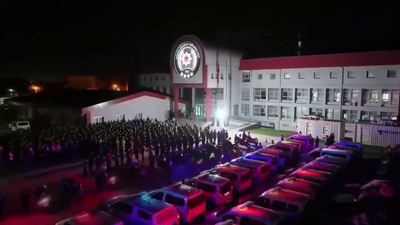 Adana polisinden 12 uyuşturucu çetesine operasyon!
