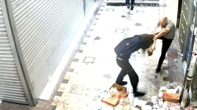 Biri yola itildi, diğeri atıldı! Kabus anları kameralarda