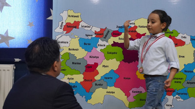 6 yaşında tarih dersi veren deha!