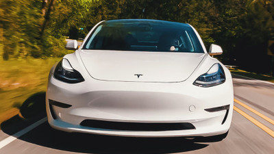 125 bin Tesla, geri çağrılacak! Sebebi: Emniyet kemeri uyarı sistemi...