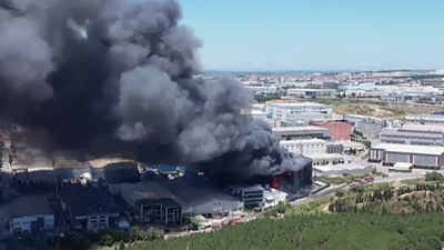 Tuzla’da bir fabrikada yangın çıktı