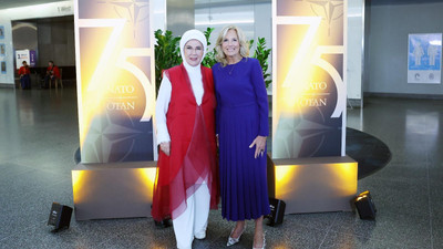 Emine Erdoğan'ın kıyafetinde dikkat çeken detay