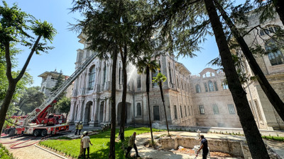 Sağlık Bilimleri Üniversitesi'nin çatısında yangın: Kubbe çöktü