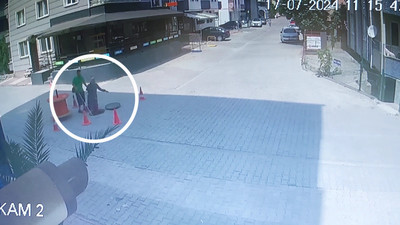 Görme engelli çift rögara düştü!