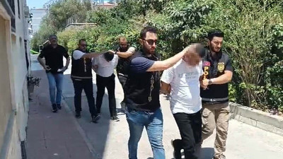 Husumetli oldukları karı kocayı öldürmüşlerdi!