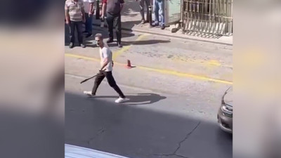 Samuray kılıçlı maganda trafikte terör estirdi: O anlar kameralara yansıdı