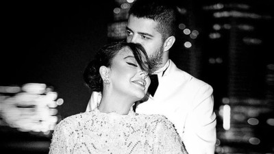 Ebru Gündeş'ten boşanma iddialarına fotoğraflı cevap