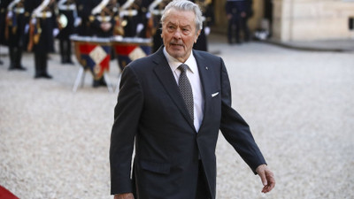 Ertuğrul Özkök: Alain Delon'un cenazesi Da Vinci şifresi kilisesinden kaldırılacak