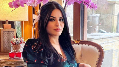 Ünlü şarkıcı Zara hastaneye kaldırıldı!