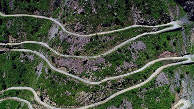Dünyanın en tehlikeli yolu! Buradan geçmek cesaret ister