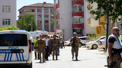 Annesini rehin alan uyuşturucu bağımlısı, polisi şehit etti!
