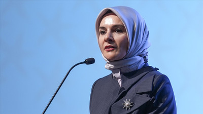 Bakan Göktaş'ın bulunduğu araç kaza yaptı