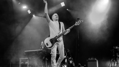 İstanbul’da Bryan Adams rüzgarı! Unutulmaz saatler yaşattı