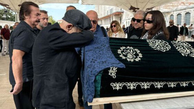 Kızı Eda'nın vefatıyla sarsılan Mazhar Alanson'dan teşekkür paylaşımı