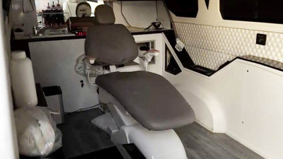 Minibüsün kasasını 'VIP güzellik salonu' yaptı! Kıskıvrak yakalandı