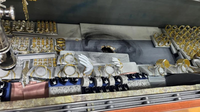 İstanbul'un göbeğinde akıllara durgunluk veren hırsızlık! Duvarı delip kuyumcudan 10 kilo altın çaldı