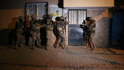 66 ilde FETÖ'ye eş zamanlı operasyon! Yüzlerce kişi yakalandı