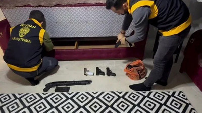 Adana'da 14 yaşındaki çocuk silah ve uyuşturucuyla yakalandı