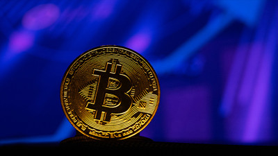 Bitcoin 82 bin doları aşarak tarihi rekorunu kırdı! Trump'ın zaferi kripto para piyasasında yükselişi tetikledi!