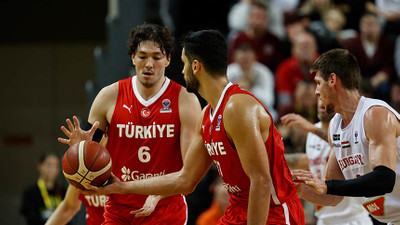 Macaristan'da tarih yazdık! 12 Dev Adam, EuroBasket 2025 vizesi aldı