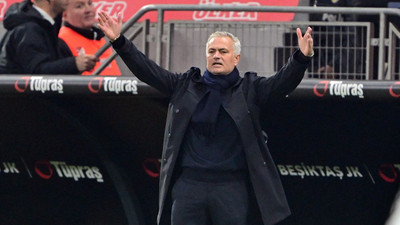 Mourinho derbi sonrası konuştu: Daha fazla kazanmak isteyen taraf kaybetti