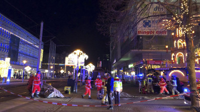 Almanya'da Noel pazarına araç girdi: Onlarca yaralı var