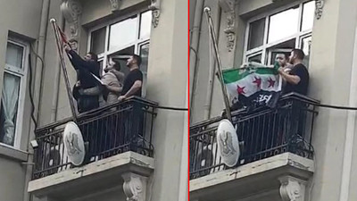 Suriyeliler İstanbul Konsolosluğu’na girdi: Baas rejiminin bayrağı indirildi!