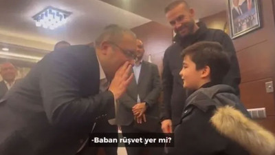 Keçiören Belediye Başkanı'ndan küçük çocuğa tepki çeken soru! "Baban rüşvet yer mi?"
